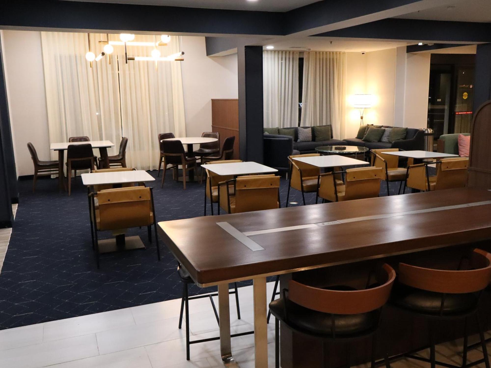 Courtyard Tuscaloosa Hotel Luaran gambar