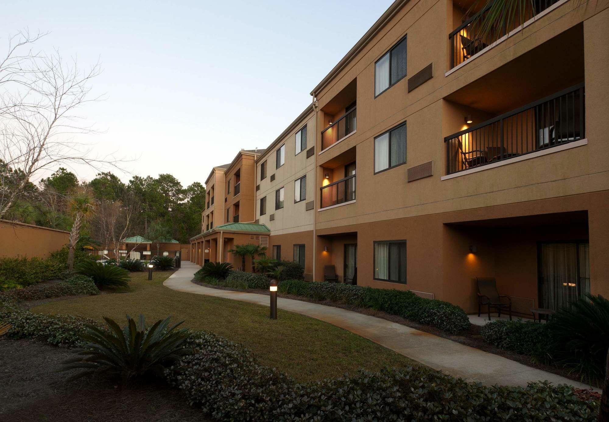 Courtyard Tuscaloosa Hotel Luaran gambar